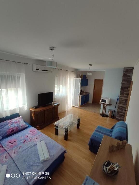 Apartments Antonija - Fitness Vinišće 외부 사진