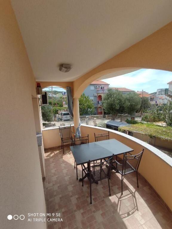Apartments Antonija - Fitness Vinišće 외부 사진