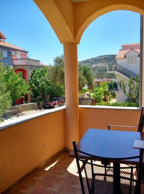 Apartments Antonija - Fitness Vinišće 외부 사진
