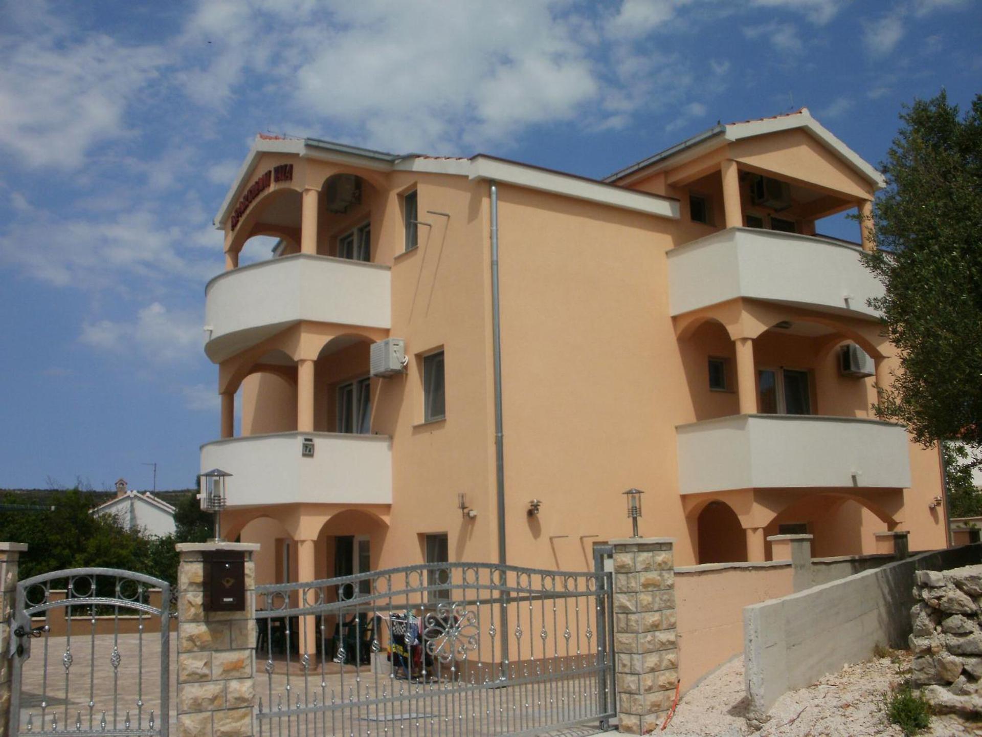 Apartments Antonija - Fitness Vinišće 외부 사진