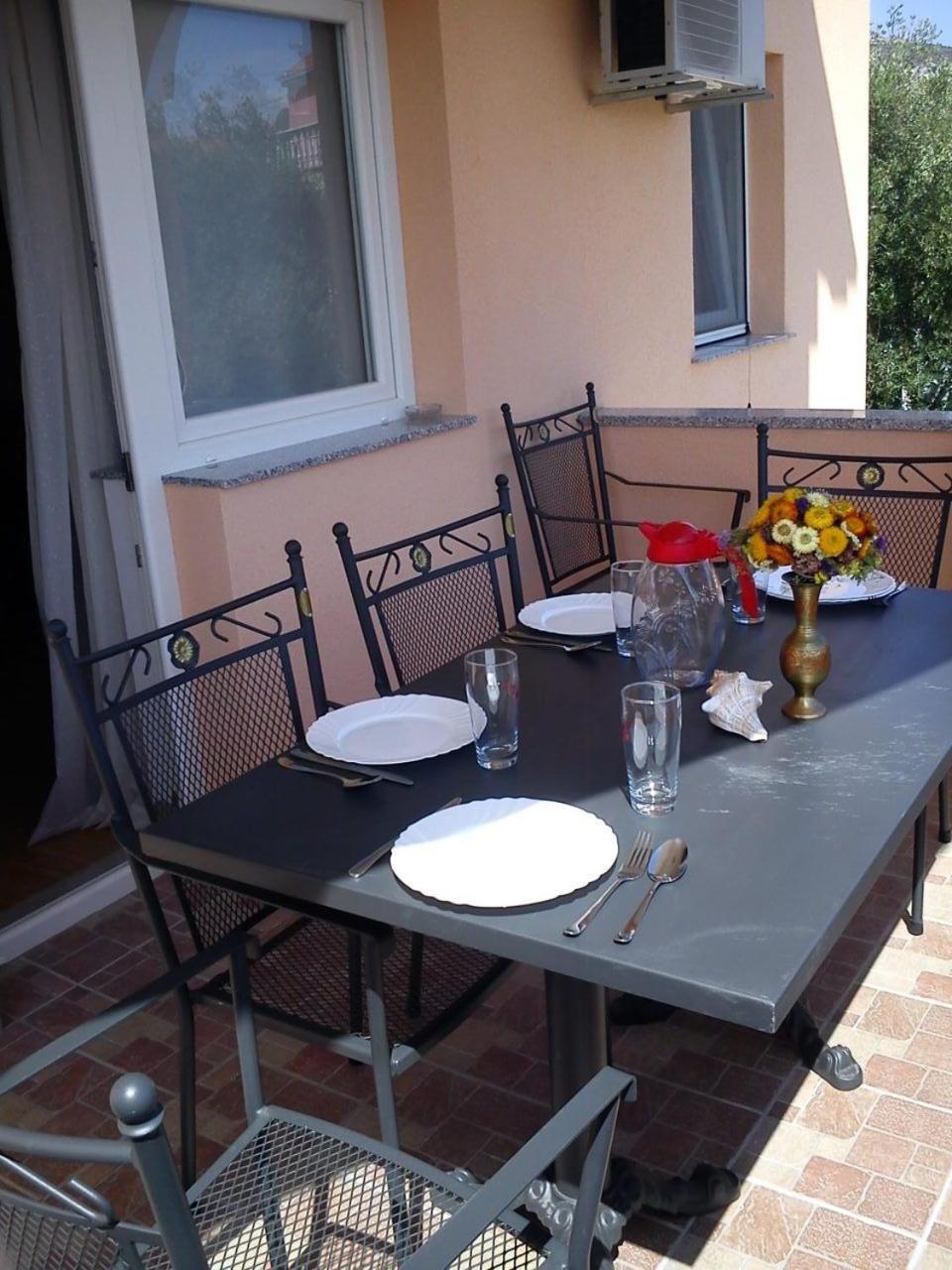 Apartments Antonija - Fitness Vinišće 외부 사진